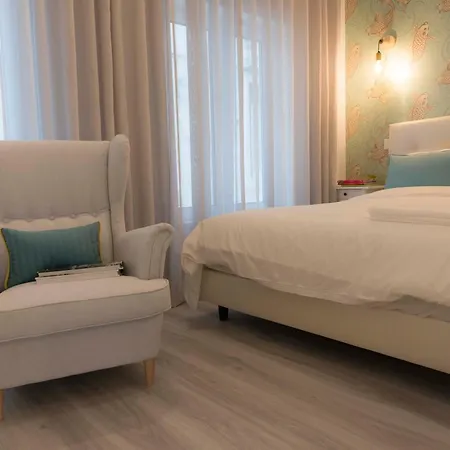 ホーム スウィート プライア * ナザレ